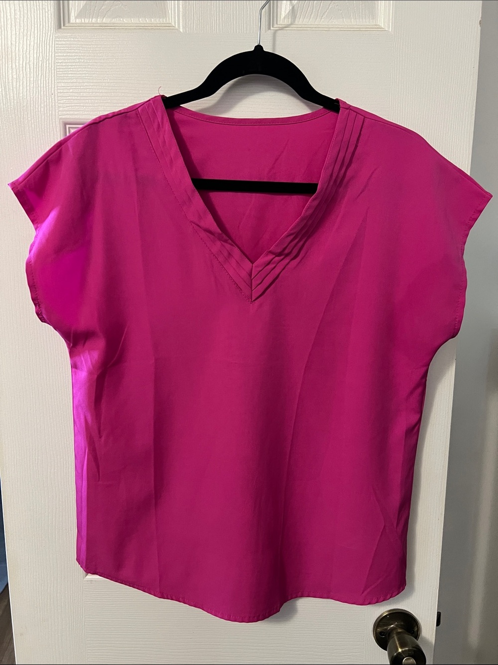 Women's V-Neck Cap Sleeve Top - Fuchsia Pink